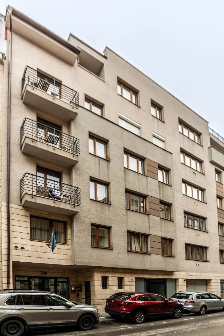 Corvin-Luxe, 3 Bedroom Apartment In City Center Budapest