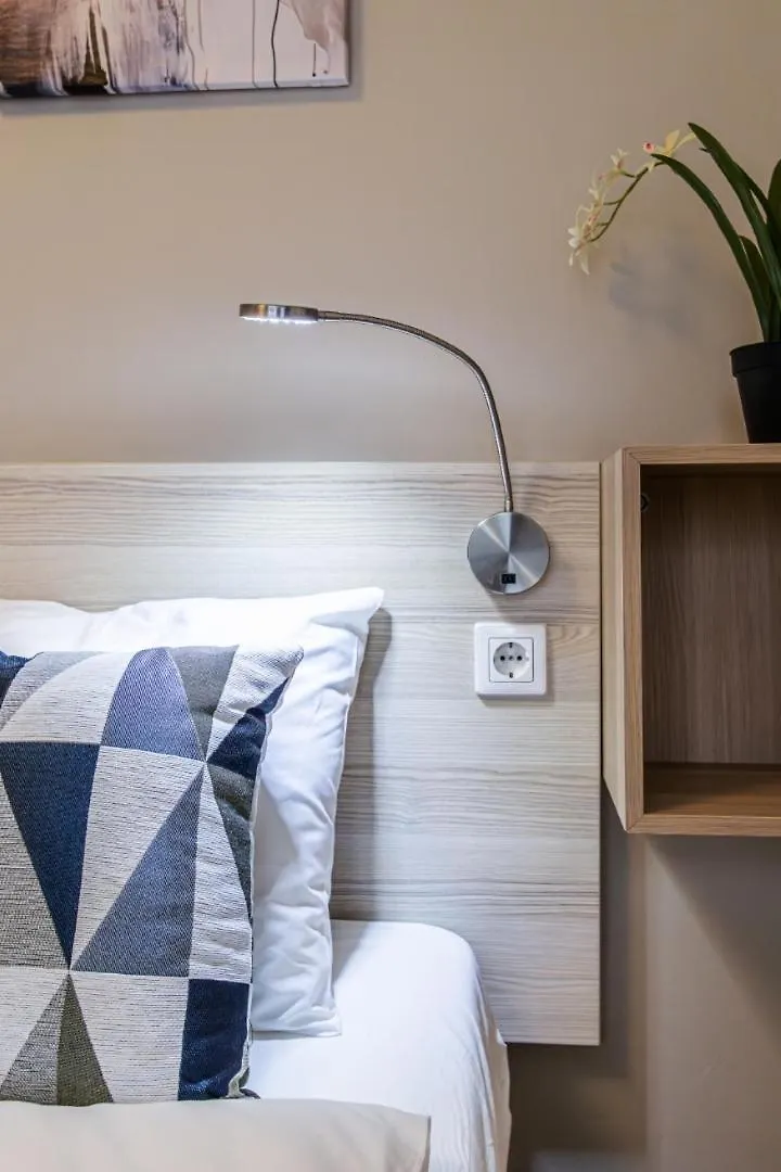 Corvin-Luxe, 3 Bedroom Apartment In City Center 布达佩斯 0*,