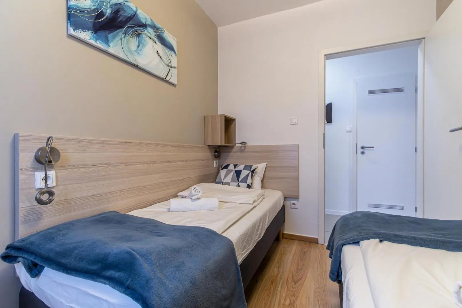 Corvin-Luxe, 3 Bedroom Apartment In City Center 布达佩斯