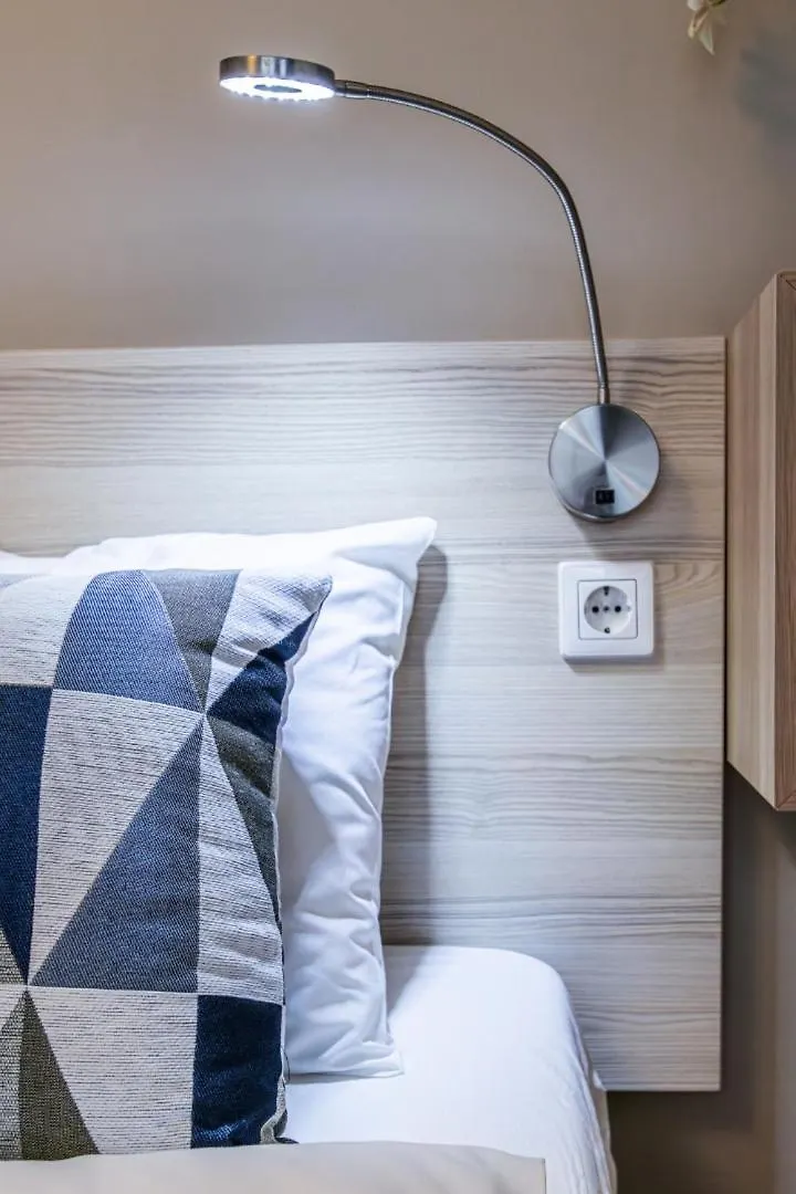 Corvin-Luxe, 3 Bedroom Apartment In City Center 布达佩斯 0*,  匈牙利