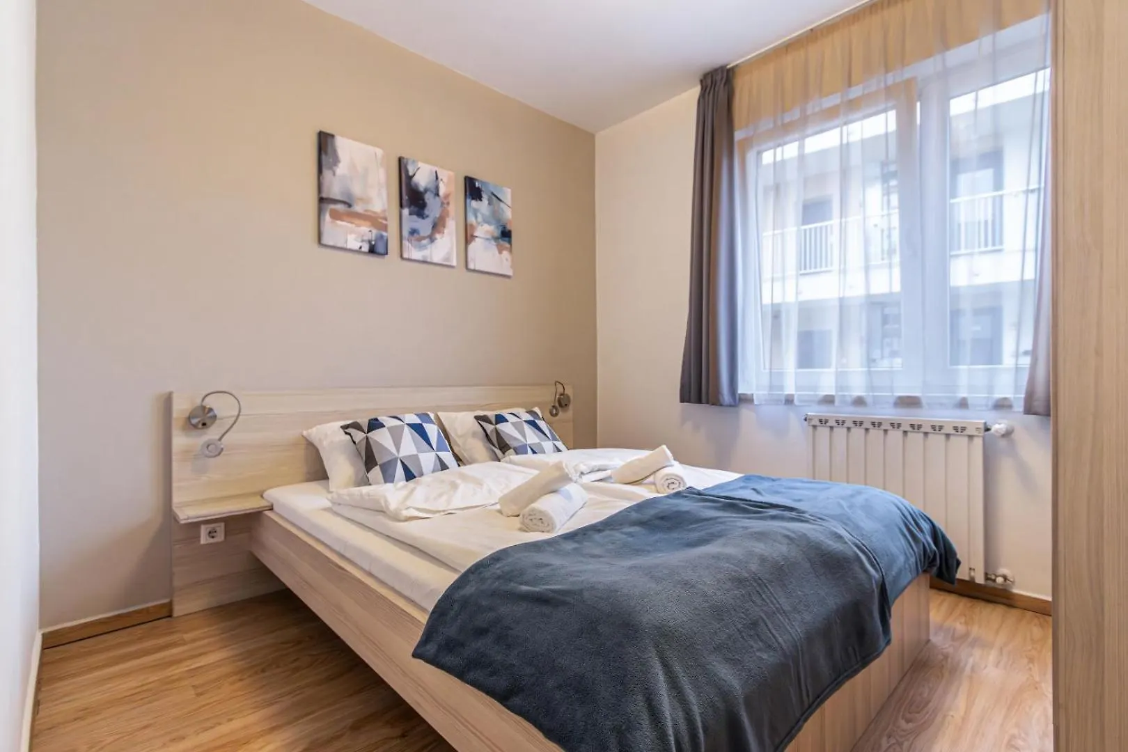 Corvin-Luxe, 3 Bedroom Apartment In City Center 布达佩斯