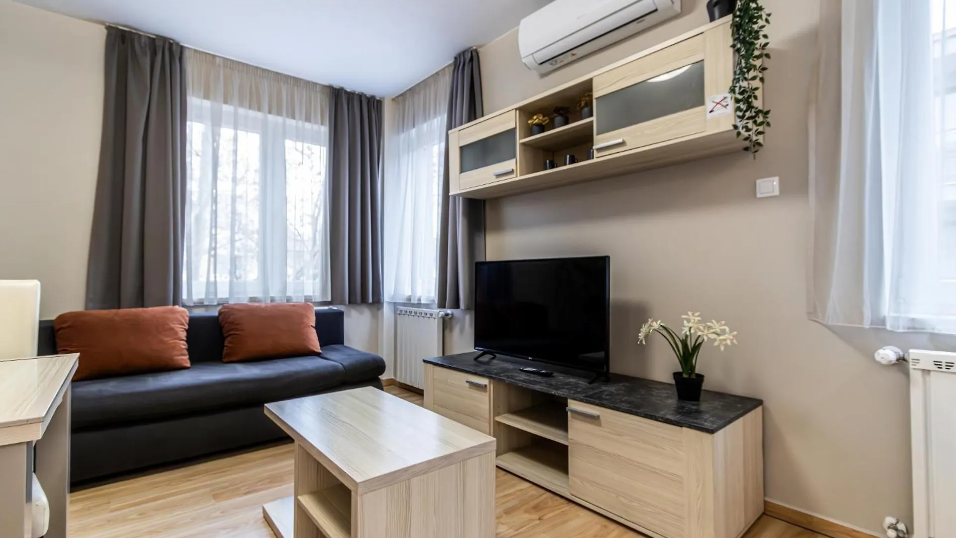 Corvin-Luxe, 3 Bedroom Apartment In City Center 布达佩斯 匈牙利