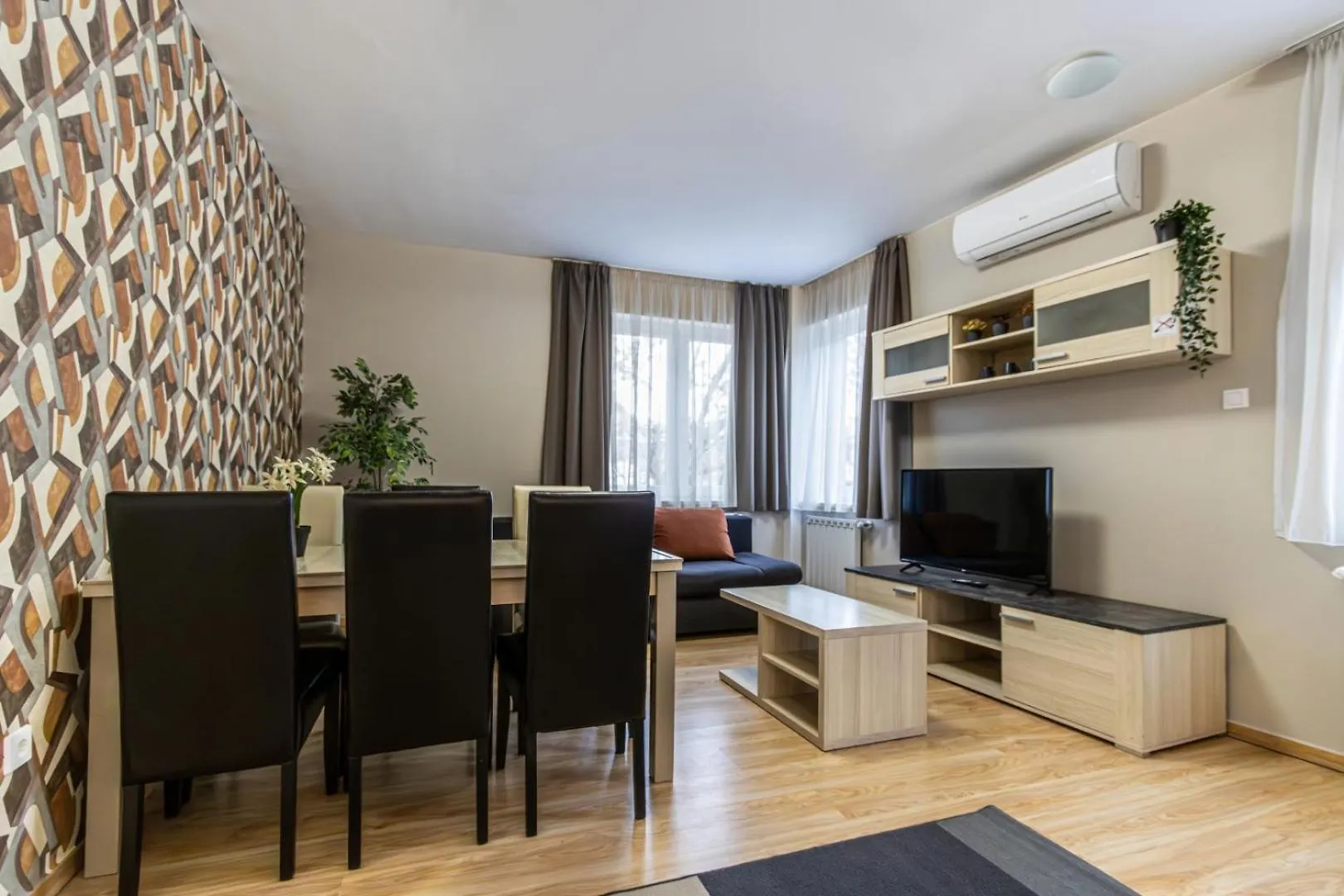 Corvin-Luxe, 3 Bedroom Apartment In City Center 布达佩斯
